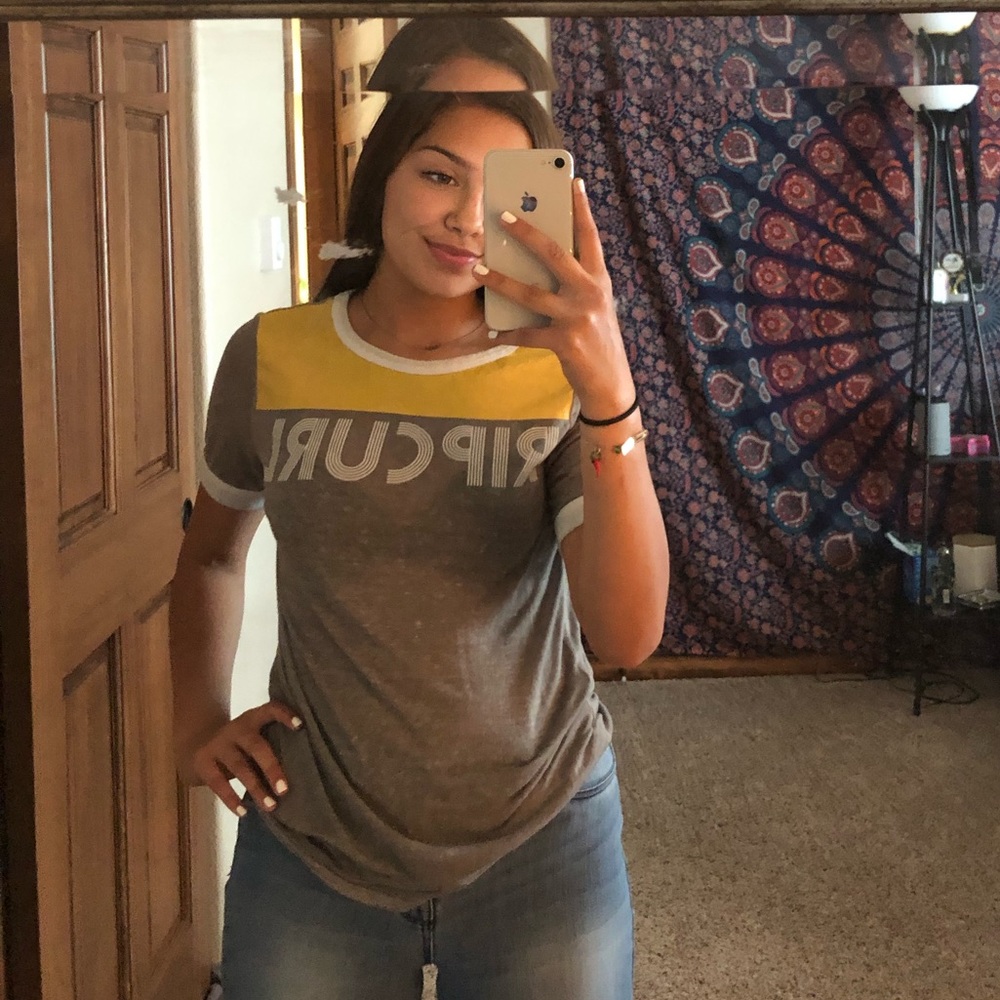 Thin Ripcurl t shirt